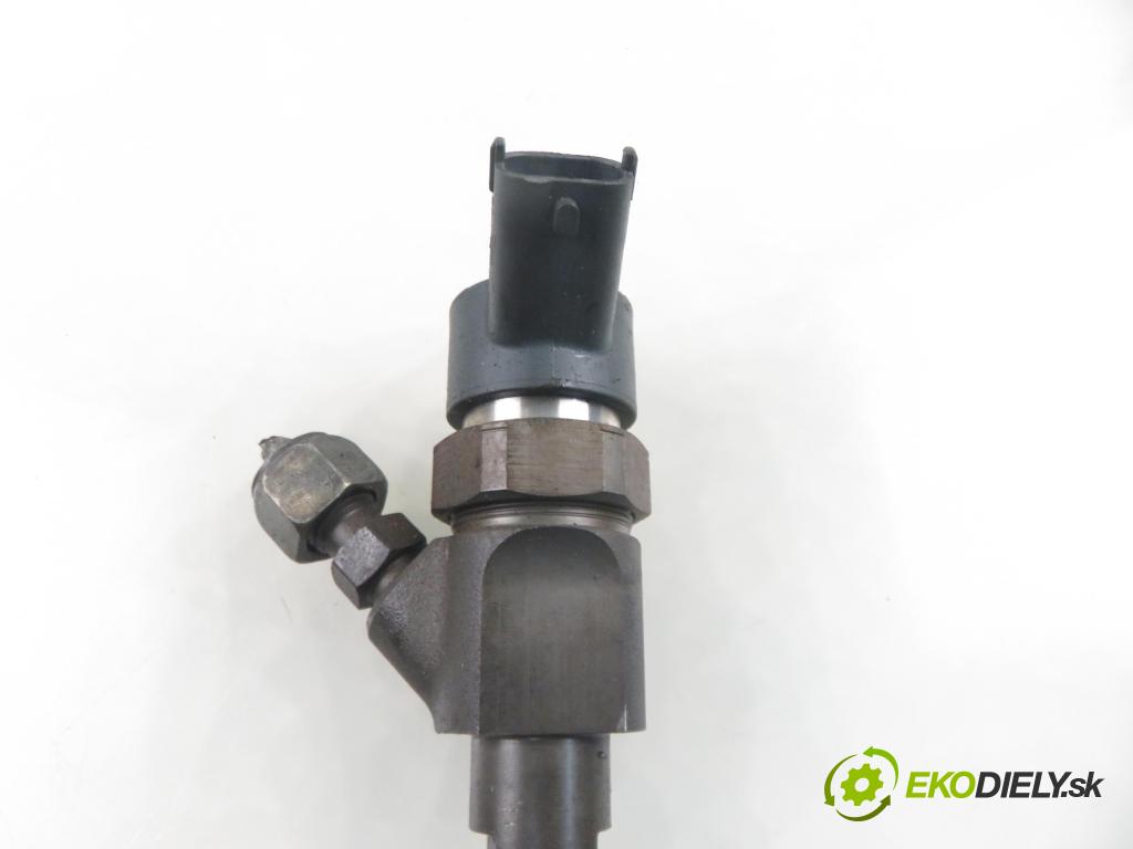 RENAULT LAGUNA II (BG0/1_) LIFTBACK 2002 88,00 1.9 dCi 120 - F9Q 750 1870,00 vstrekovač 0445110021 ; 7700111014 (Vstrekovač paliva)