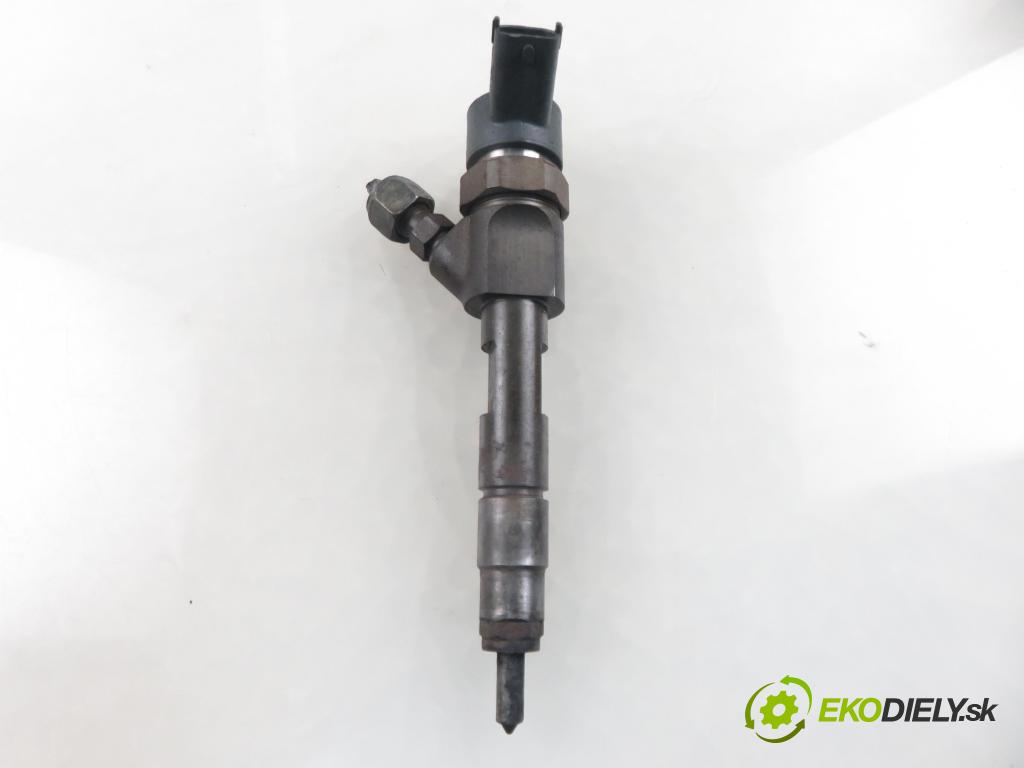 RENAULT LAGUNA II (BG0/1_) LIFTBACK 2002 88,00 1.9 dCi 120 - F9Q 750 1870,00 vstrekovač 0445110021 ; 7700111014 (Vstrekovač paliva)