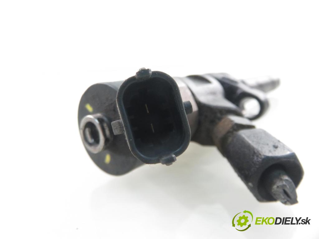 FORD FOCUS C-MAX (DM2) MINIVAN 2003 80,00 1.6 TDCi 109 - G8DA 1560,00 vstrekovač 0986435090 (Vstrekovač paliva)