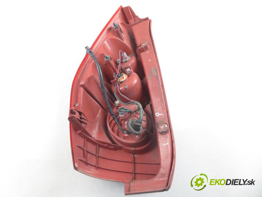 MAZDA 5 (CR19) MINIVAN 2006 85,00 1.8 1798,00 světlo pravé zadní C23551150