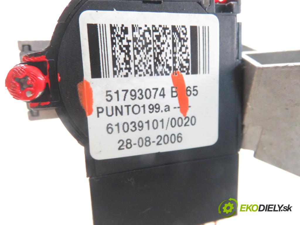 FIAT GRANDE PUNTO (199_) HB 2006 57,00 1.4 - 350 A1.000 1368,00 spinačka 51793074 (Spínacia skrinka)