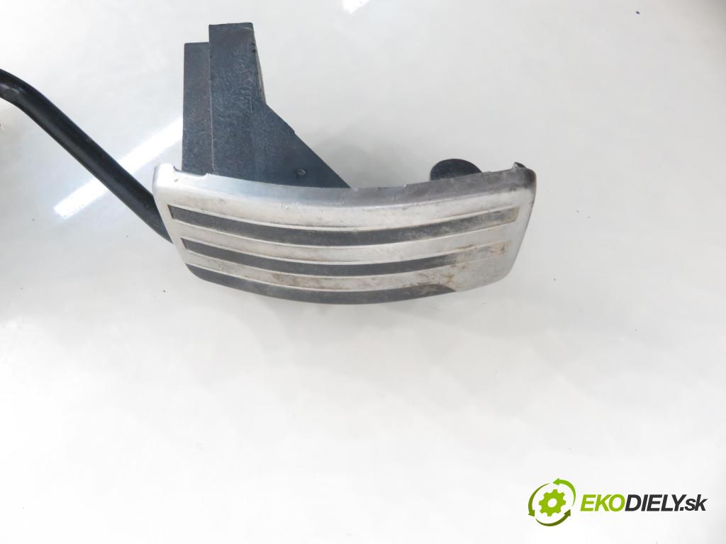 NISSAN QASHQAI / QASHQAI +2 I (J10, JJ10) CROSSOVER 2009 110,00 2.0 dCi Napęd na wszystkie koła - M9R 1995,00 Potenciometer plynu  (Potenciometer plynového pedálu)