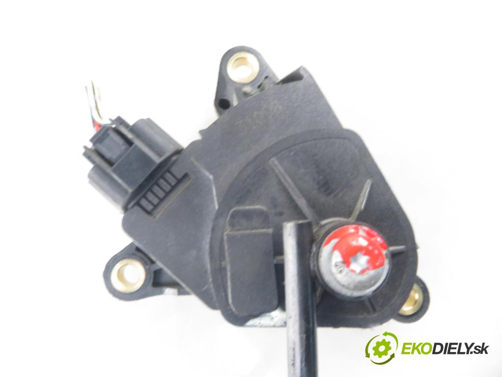 NISSAN QASHQAI / QASHQAI +2 I (J10, JJ10) CROSSOVER 2009 110,00 2.0 dCi Napęd na wszystkie koła - M9R 1995,00 Potenciometer plynu  (Potenciometer plynového pedálu)