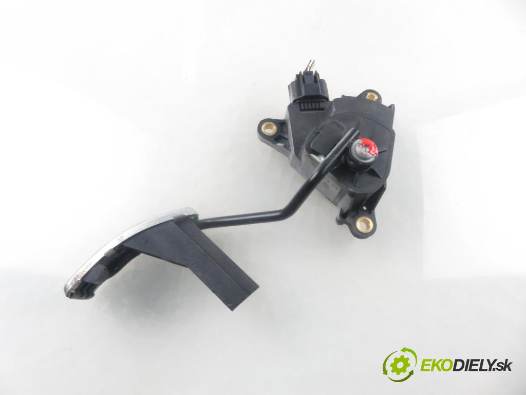 NISSAN QASHQAI / QASHQAI +2 I (J10, JJ10) CROSSOVER 2009 110,00 2.0 dCi Napęd na wszystkie koła - M9R 1995,00 Potenciometer plynu  (Potenciometer plynového pedálu)