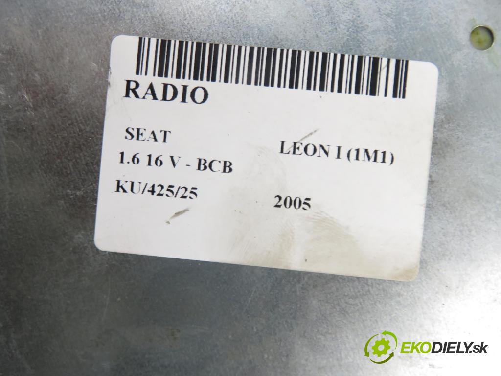 SEAT LEON (1M1) HB 2005 77,00 1.6 16 V - BCB 1598,00 RADIO CD 