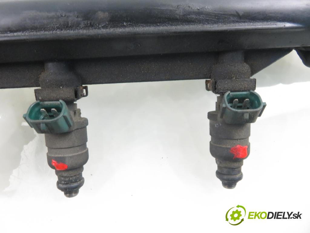 AUDI A3 (8L1) HB 2002 75,00 1.6 8V 102 - BFQ 1595,00 Lišta vstrekovacia 037906031AL ; 06A133317A (Vstrekovacia lišta)