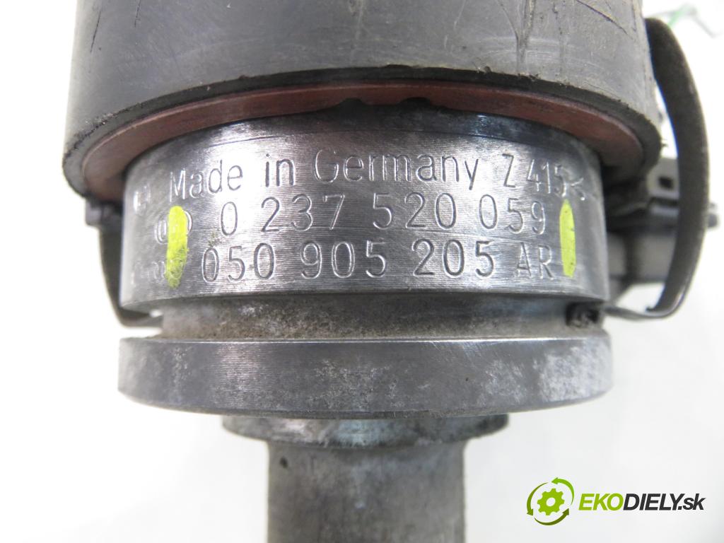 AUDI A4 (8D2, B5) SEDAN 1996 74,00 1.6 8V 100 - ADP 1595,00 rozdělovač ZAPALOVÁNÍ 0237520059 ; 050905205AR