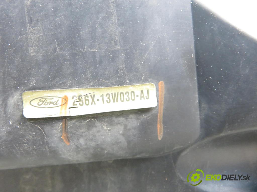 FORD FIESTA V (JH_, JD_) HB 2004 55,00 1.25 16V - FUJA 1242,00 světlo LP 2S6X13W030AJ