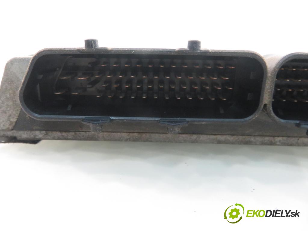 VW GOLF IV (1J1) HB 1998 74,00 1.6 - AKL 1595,00 Riadiaca jednotka Motor 06A906019 ; 5WP419003