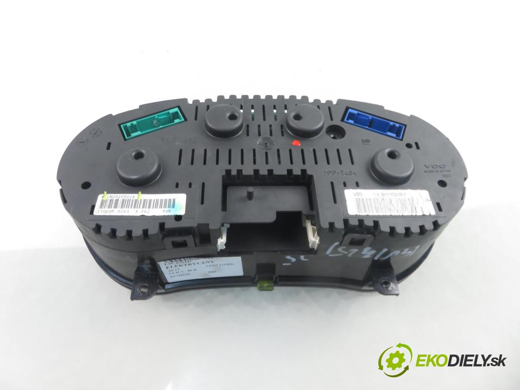 SEAT LEON (1M1) HB 2005 77,00 1.6 16 V - BCB 1598,00 Prístrojovka elektrický 1M0920902A