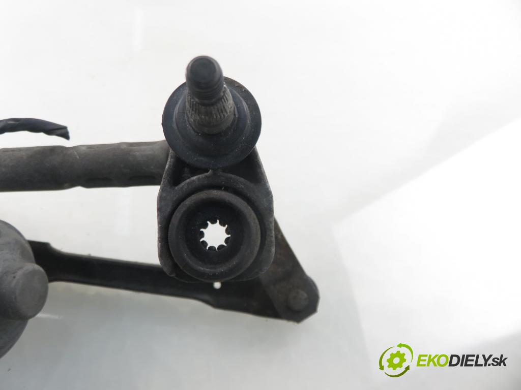 SEAT ALTEA (5P1) HB 2004 75,00 1.6 102 1595,00 MECHANISMUS/ motorek stěračů 5P0955120A ; 0390241759