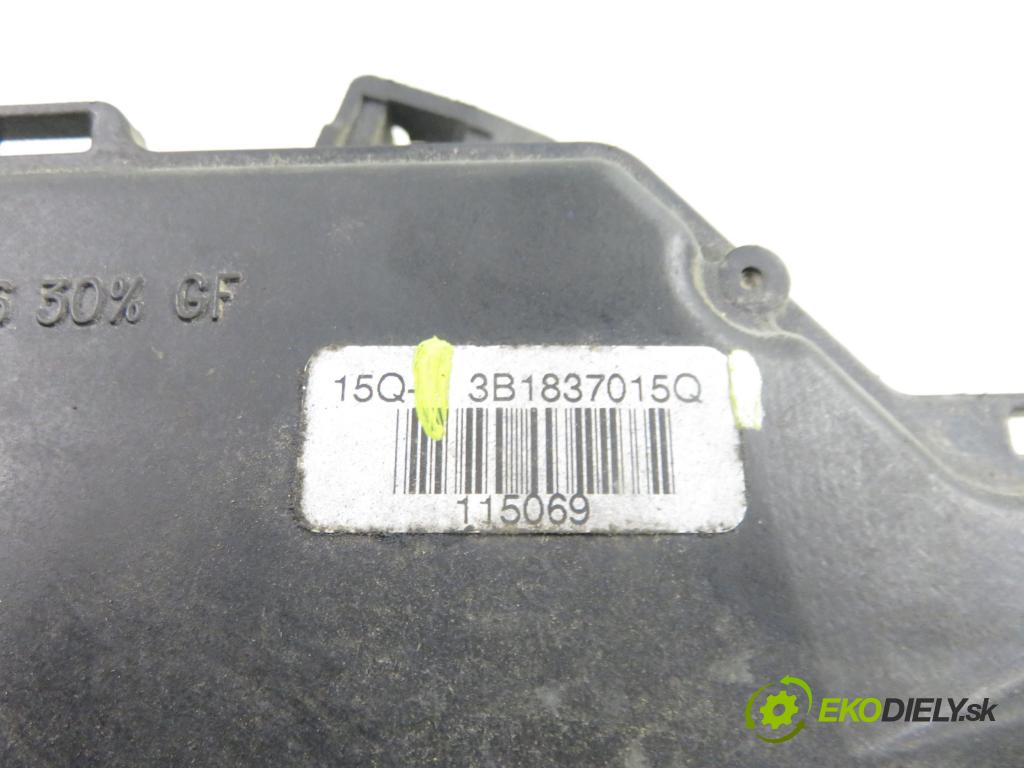 SEAT ALTEA (5P1) HB 2004 75,00 1.6 102 1595,00 motorek stěračů PŘEDNÍ: 5P0955119A ; 0390241758