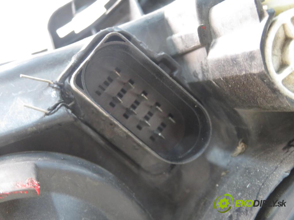 SEAT ALTEA (5P1) HB 2004 75,00 1.6 102 1595,00 motorek stěračů PŘEDNÍ: 5P0955119A ; 0390241758