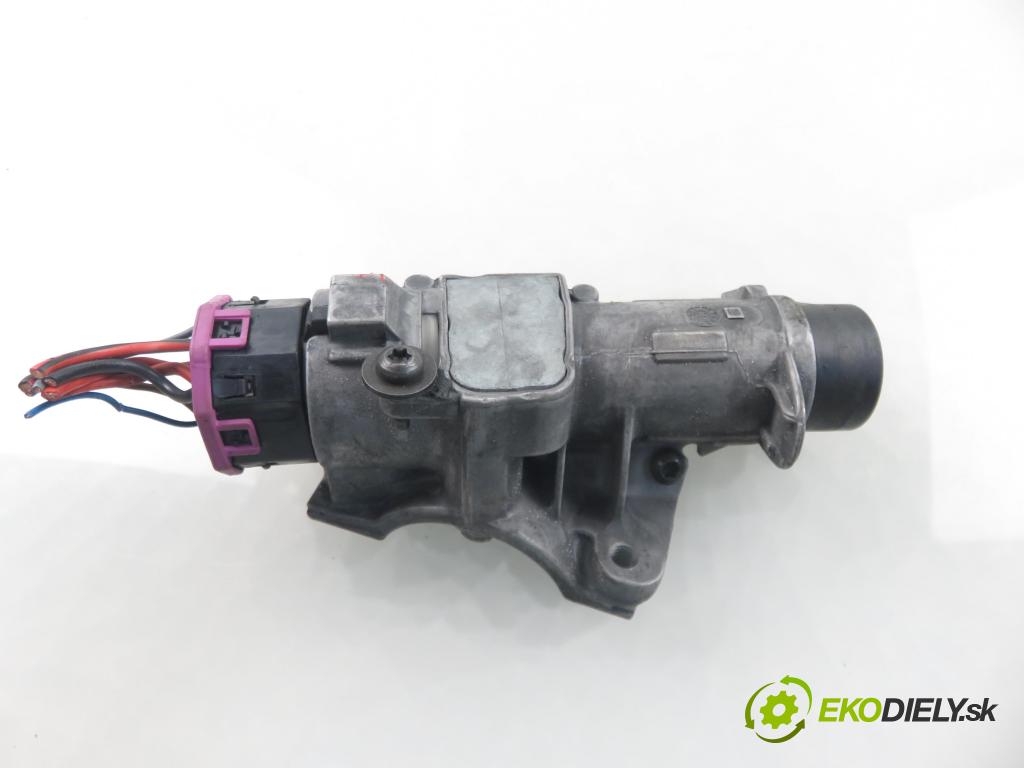 VW GOLF IV (1J1) HB 1998 74,00 1.6 - AKL 1595,00 spinačka 4B0905851C (Spínacia skrinka)