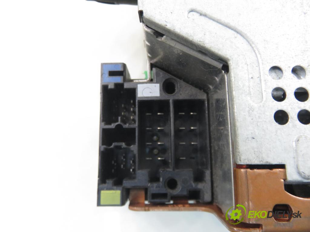 RENAULT CLIO II (BB_, CB_) HB 2003 66,00 1.6 (B/CB0D) - K7M 744 1598,00 RADIO CD 8200029541