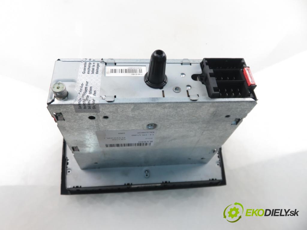FIAT GRANDE PUNTO (199_) HB 2009 55,00 1.4 - 199 A7.000 1368,00 RADIO 7354107270