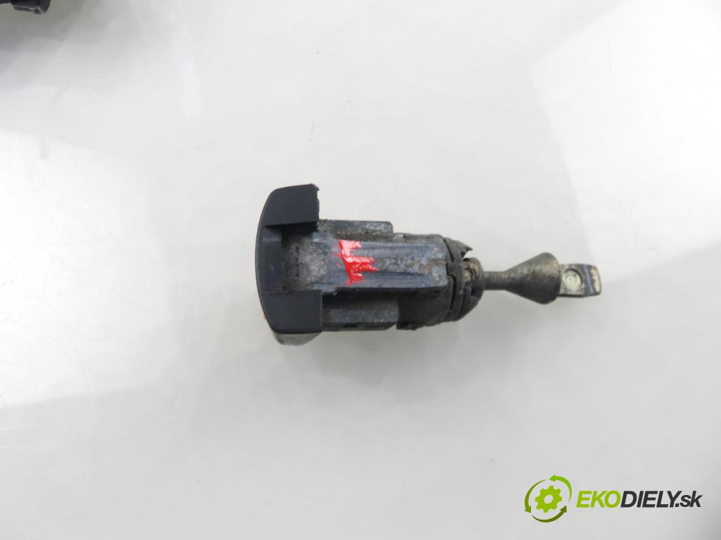 SKODA FABIA I Combi (6Y5) KOMBI 2002 74,00 1.9 TDI - ATD 1896,00 spínačka / VLOŽKY 4B0905851C
