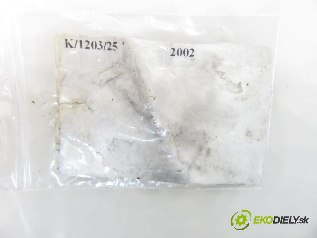 RENAULT MEGANE I (BA0/1_) FASTBACK 2002 70,00 1.4 16V 95 - K4J 750 1390,00 pumpa servočerpadlo 26077782RP ; 7700431286 ; 7700431283 (Servočerpadlo)