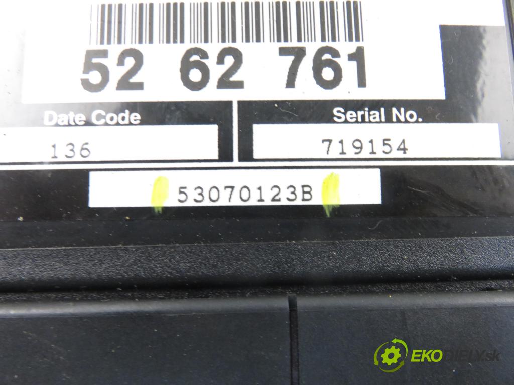 SAAB 9-5 (YS3E) SEDAN 2001 130,00 3.0 TiD - D308L 2958,00 MODUL komfortu 53070123B ; 53070128A