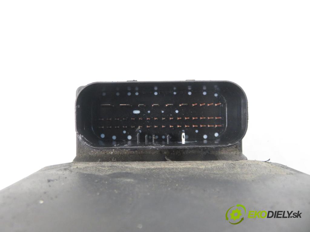 BMW 5 Touring (E39) KOMBI 2001 135,00 530 d - M57 D30 (306D1) 2926,00 Pumpa ABS 0265900001 ; 6750383 ; 0265223001 (Pumpa ABS)