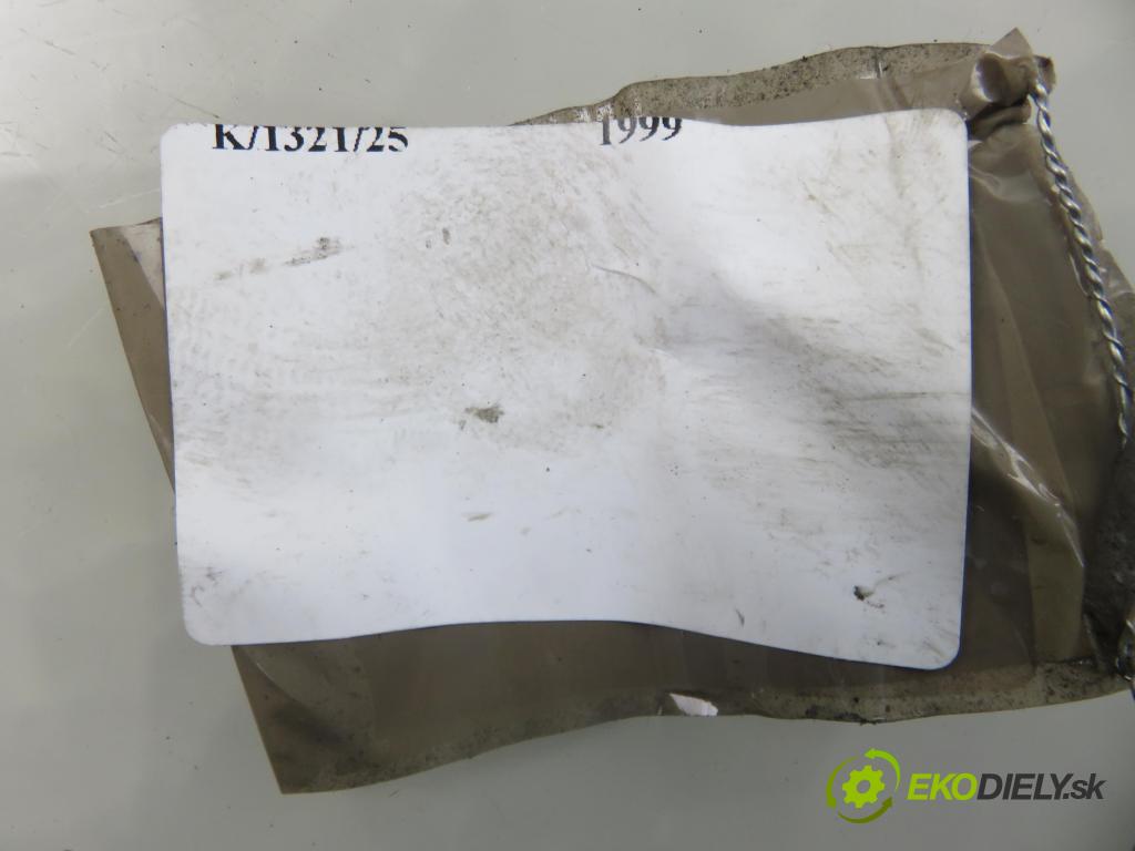 SEAT TOLEDO II (1M2) SEDAN 1999 66,00 1.9 TDI 90 - ALH 1896,00 klika dveří kufr 1M5827561E