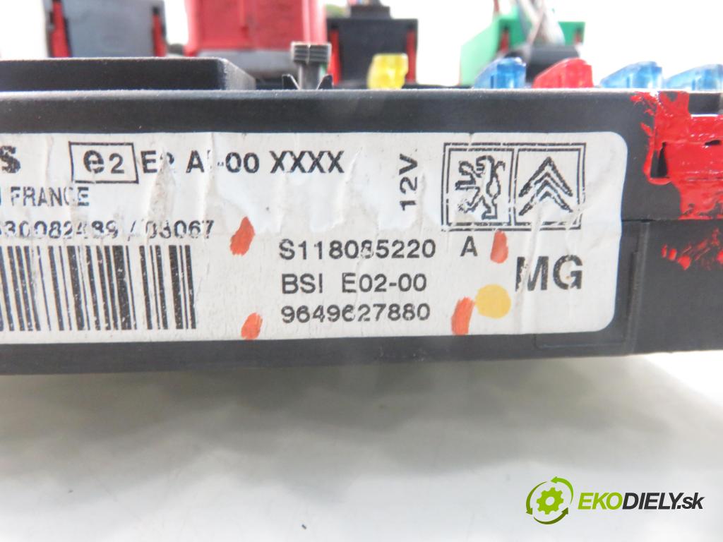 PEUGEOT 206 liftback (2A/C) HB 2003 55,00 1.4 75 - KFW 1360,00 MODUL BSI S118085220A ; 9649627880