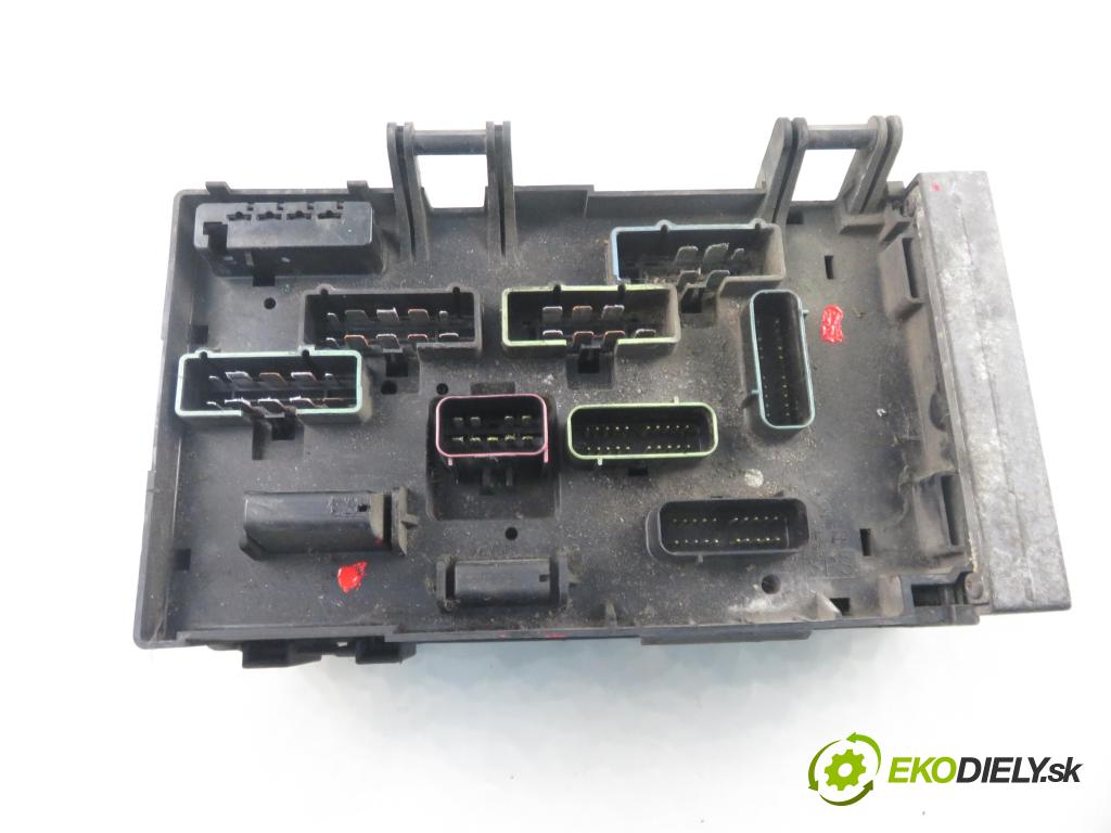 CHRYSLER VOYAGER IV (RG, RS) MINIVAN 2002 105,00 2.5 CRD 143 - ENJ 2499,00 MODUL BSI 04869001AJ ; 04869204AN