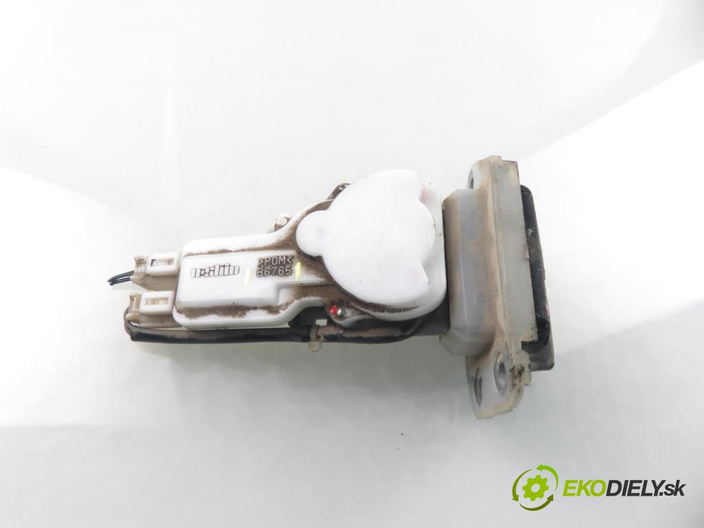 Suzuki SX4  FIAT SEDICI (189_) CROSSOVER 2009 88,00 1.9 D Multijet 120 4x4 - D19AA 1910,00 zámok dverí kufor EL. B765