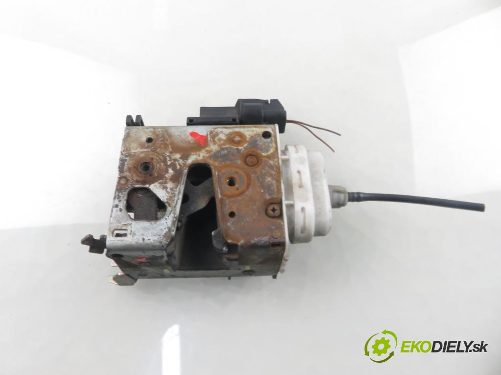 AUDI A3 (8L1) HB 2002 132,00 1.8 T 180 - AUQ 1781,00 zámok LPM 8L1837015A