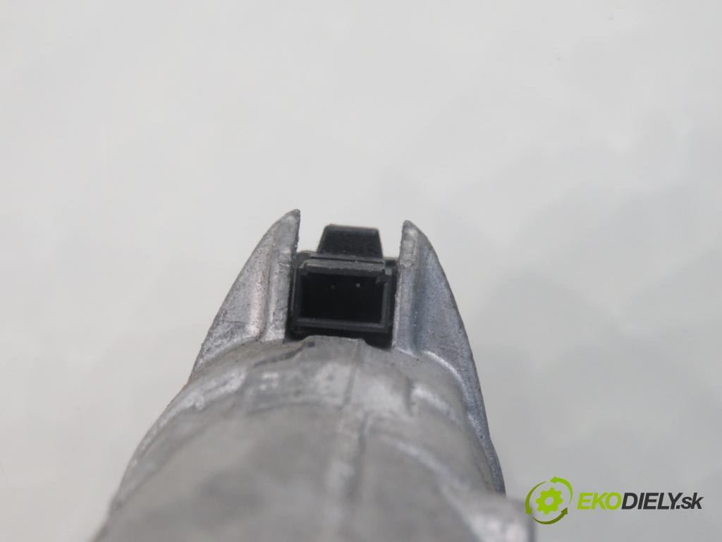 AUDI A3 (8L1) HB 2002 132,00 1.8 T 180 - AUQ 1781,00 spinačka 4B0905851C (Spínacia skrinka)