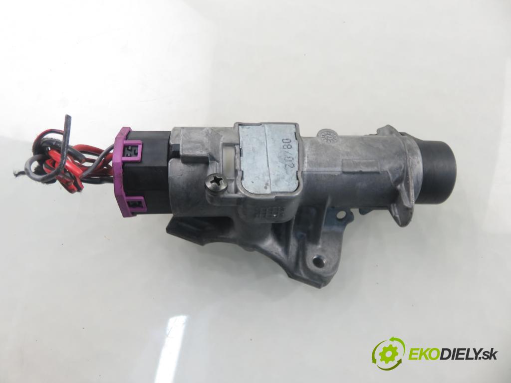 AUDI A3 (8L1) HB 2002 132,00 1.8 T 180 - AUQ 1781,00 spinačka 4B0905851C (Spínacia skrinka)