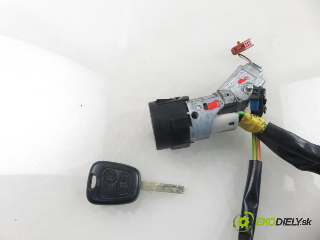 CITROEN C3 I (FC_) HB 2003 50,00 1.4 HDi - 8HZ (DV4TD) 1398,00 spinačka 9632897680 (Spínacia skrinka)