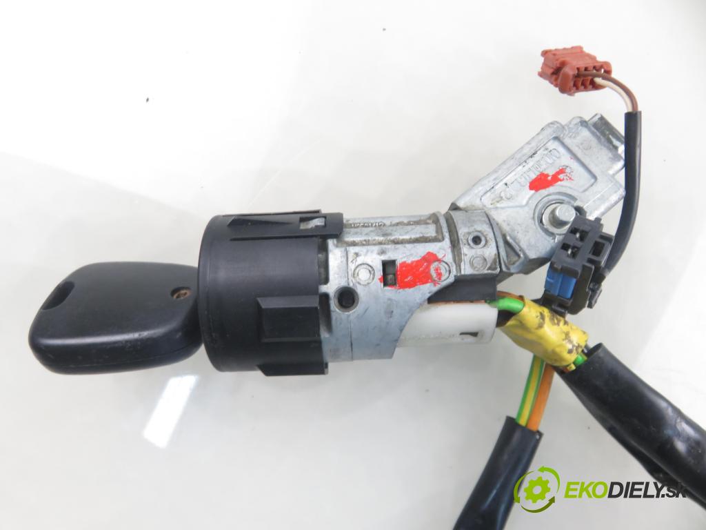 CITROEN C3 I (FC_) HB 2003 50,00 1.4 HDi - 8HZ (DV4TD) 1398,00 spinačka 9632897680 (Spínacia skrinka)