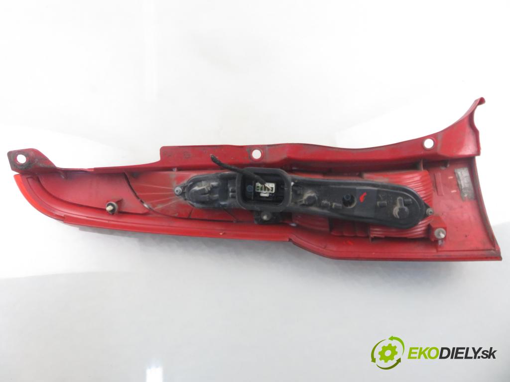 FIAT PANDA (169_) HB 2004 40,00 1.1 54 - 187 A1.000 1108,00 světlo pravé zadní 280202