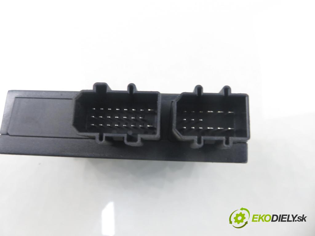 VW GOLF IV (1J1) HB 2002 74,00 1.9 TDI PD 101 - AXR 1896,00 MODUL komfortu 1C0959799B