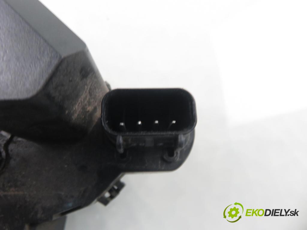 FORD S-MAX (WA6) MINIVAN 2014 120,00 2.0 TDCi - TXWA 1997,00 zámok LTE AM2AR26413BB