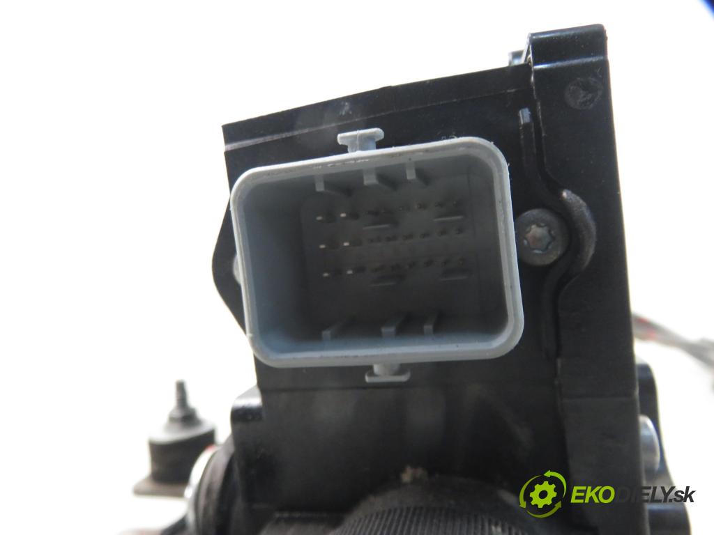 RENAULT KOLEOS I (HY_) SUV 2008 110,00 2.0 dCi 4x4 150 - M9R 832 1995,00 BRZDA: ručně elektrický 360104424R ; 10220101214