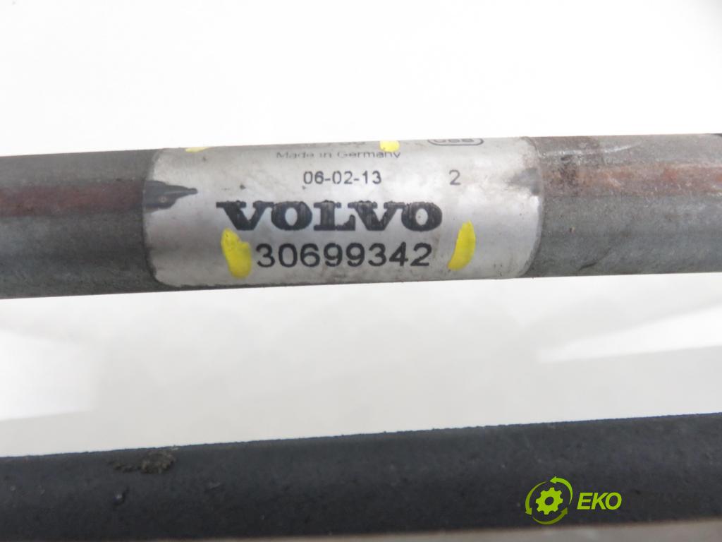 VOLVO S40 II (MS) SEDAN 2006 81,00 1.6 D - D 4164 T 1560,00 MECHANISMUS/ motorek stěračů 30699342 ; 3397020756 ; 30699344