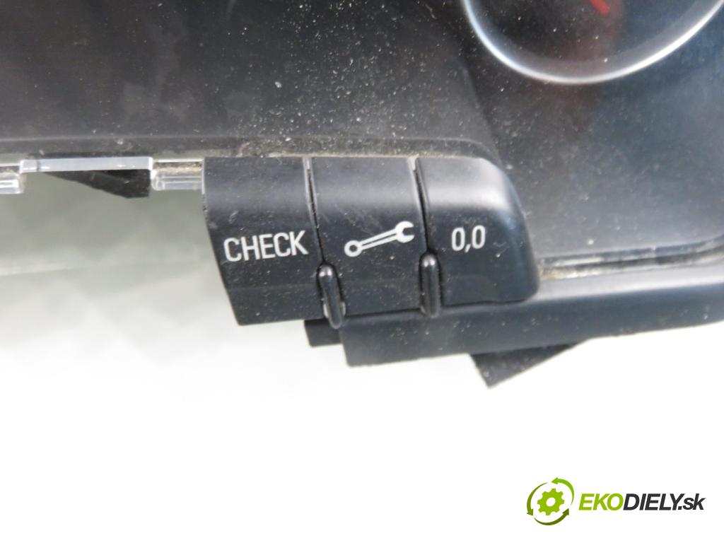 AUDI A4 Avant (8E5, B6) KOMBI 2001 96,00 1.9 TDI - AWX 1896,00 prístrojovka elektrický 8E0920900G ; 0263626020 ; S2113380056