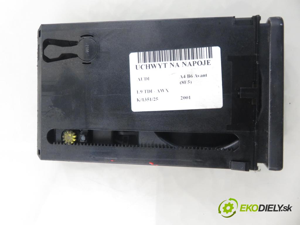 AUDI A4 Avant (8E5, B6) KOMBI 2001 96,00 1.9 TDI - AWX 1896,00 Držiak na nápoje 8E1862534H (Držiak (úchyt) na nápoje)