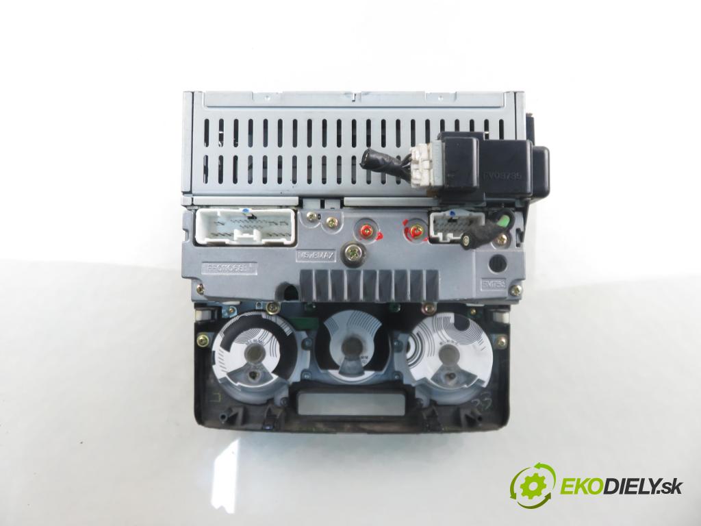 MAZDA 2 (DY) HB 2004 50,00 1.4 CD - F6JA 1399,00 RADIO CD 3M7118K876CC