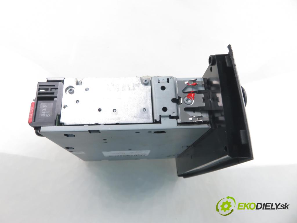FIAT GRANDE PUNTO (199_) HB 2006 57,00 1.4 - 350 A1.000 1368,00 RADIO 7646328316