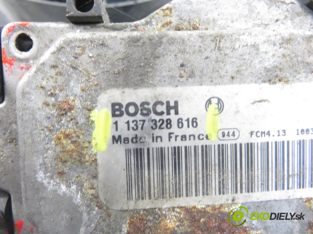 VW GOLF VI Variant (AJ5) KOMBI 2010 77,00 1.6 TDI - CAYC 1598,00 ventilátor chladič PODNEBÍ / VODA 1137328616 ; 1K0121203AN