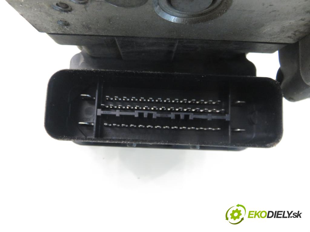 VW GOLF VI Variant (AJ5) KOMBI 2010 77,00 1.6 TDI - CAYC 1598,00 Pumpa ABS 1K0907379AH ; 10096103333 ; 1K0614517BG (Pumpa ABS)