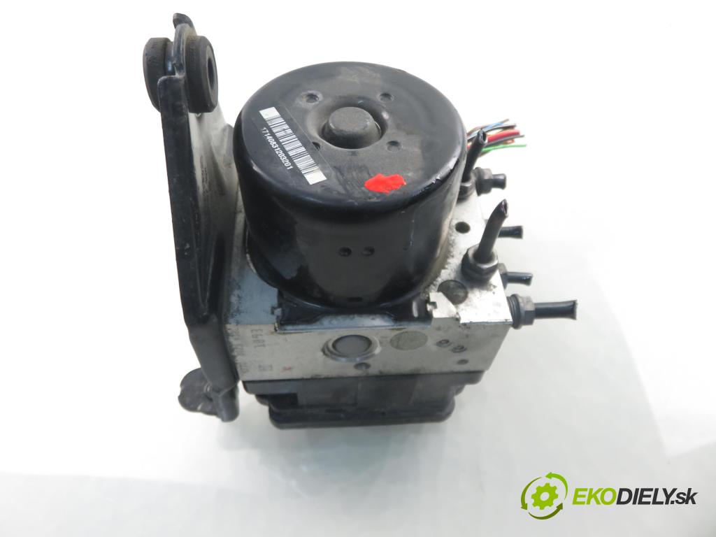 VW GOLF VI Variant (AJ5) KOMBI 2010 77,00 1.6 TDI - CAYC 1598,00 Pumpa ABS 1K0907379AH ; 10096103333 ; 1K0614517BG (Pumpa ABS)