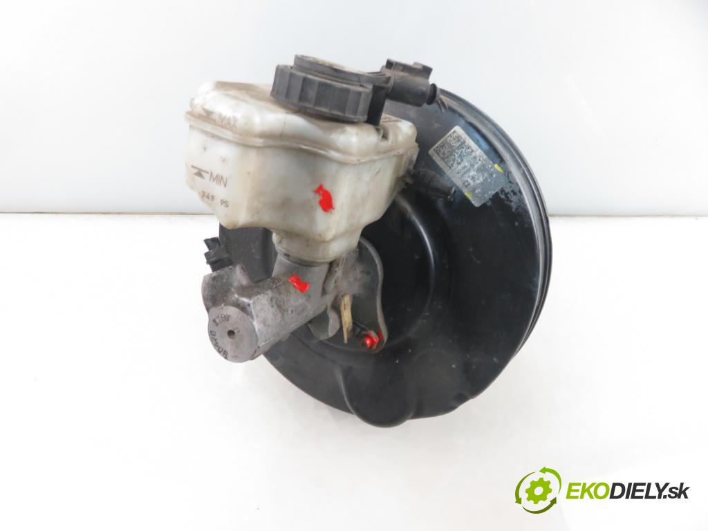 VW GOLF VI Variant (AJ5) KOMBI 2010 77,00 1.6 TDI - CAYC 1598,00 posilovač 1K0614105BH (Servočerpadlo)