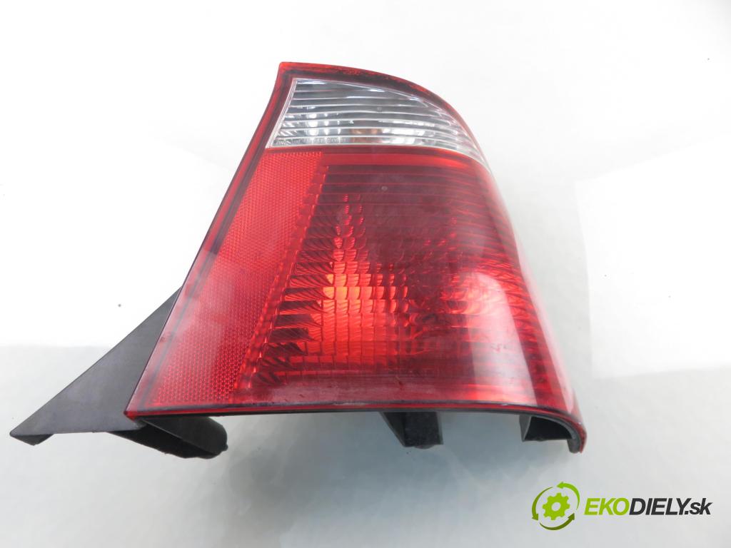 FORD USA FOCUS SEDAN 2005 107,00 2.0 Duratec HE 0,00 Svetlo pravé zadné 5S4313B504A