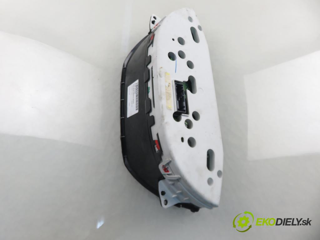 FORD USA FOCUS SEDAN 2005 107,00 2.0 Duratec HE 0,00 prístrojovka elektrický 4S4T10849FH