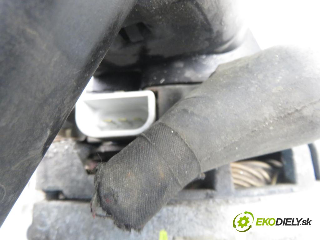 FORD USA FOCUS SEDAN 2005 107,00 2.0 Duratec HE 0,00 Alternátor 5S4TGA (Alternátor)