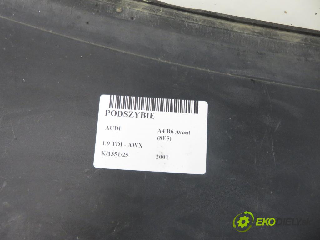 AUDI A4 Avant (8E5, B6) KOMBI 2001 96,00 1.9 TDI - AWX 1896,00 Torpédo, plast pod čelné okno 8E1819417B (Torpédo (plast pod čelným sklom))